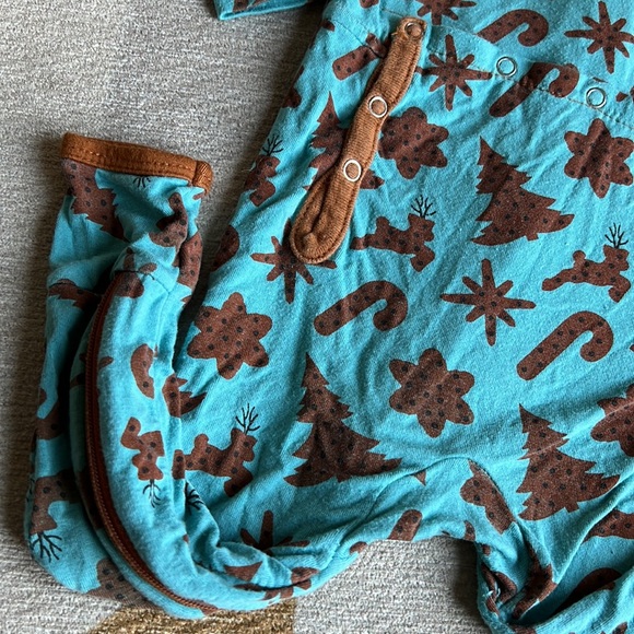 Kickee Pants 9-12 months Zip-Up Footless One Piece Christmas Cookies - Picture 14 of 16